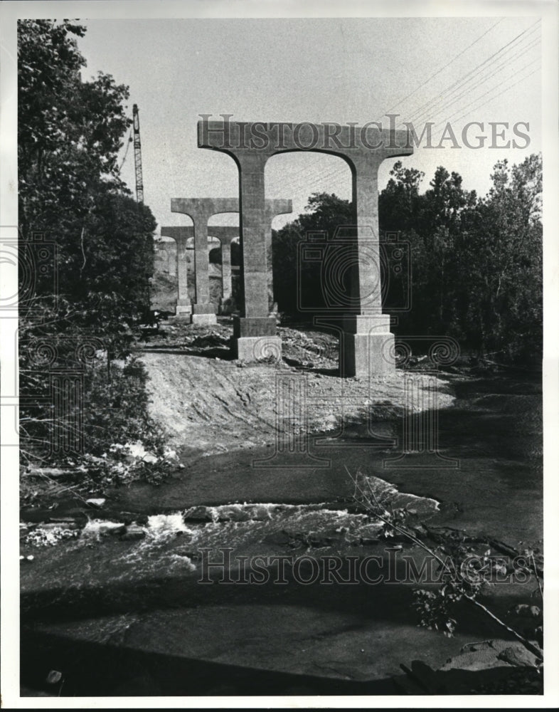 1984 Press Photo The Bridges at Northfield Road - Historic Images