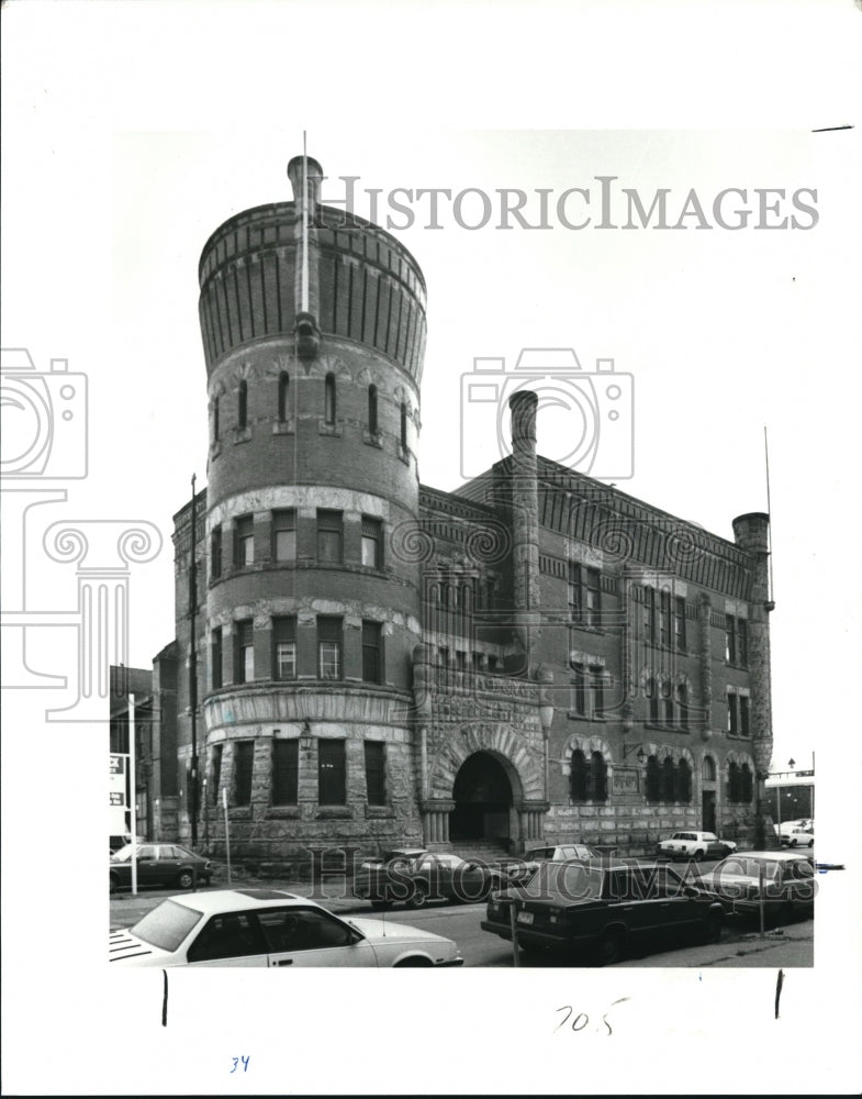 1990 Press Photo The Gray&#39;s Armory in Cleveland - cva81088 - Historic Images