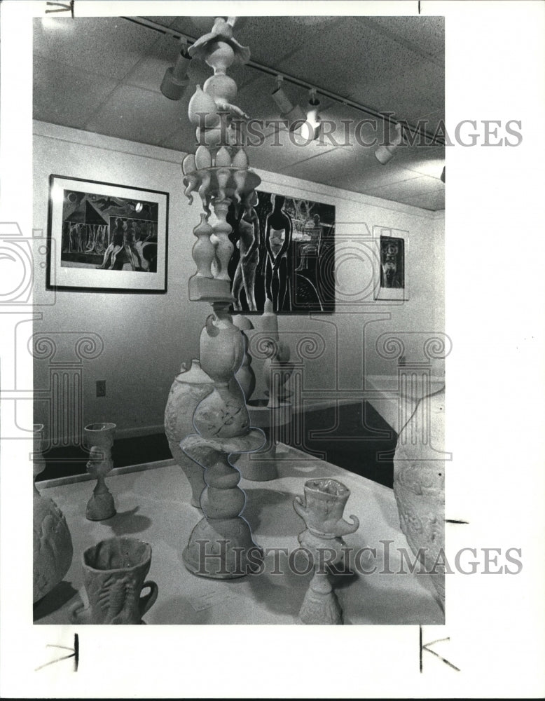 1984 Press Photo Kuban Gallery Art Show &amp; Paintings - Historic Images