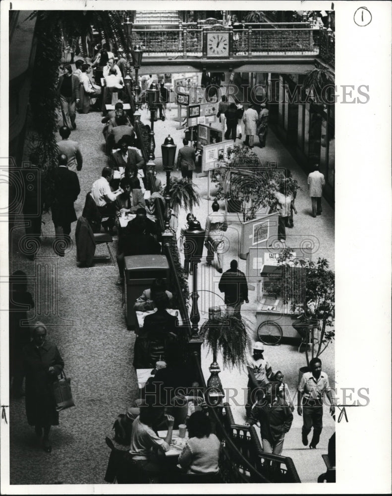 1983 Press Photo Arcade buildings - Historic Images