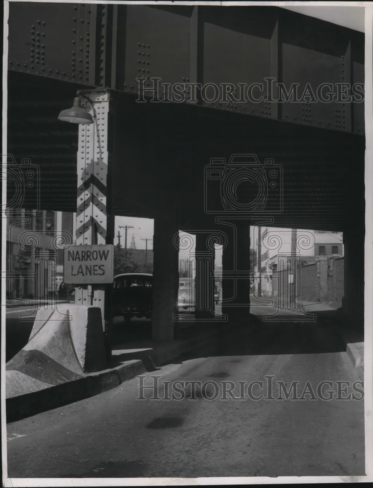 1950 Press Photo Railroad Bridge at Chester Ave. - cva81350 - Historic Images