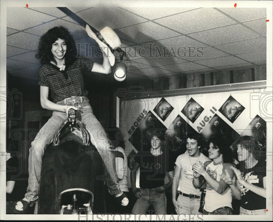 1980 Press Photo Barbara Aboid at Urban Cowboy Saloon - Historic Images