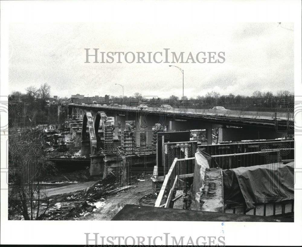 1987 Press Photo Brooklyn Brighton Brodge under construction. - Historic Images