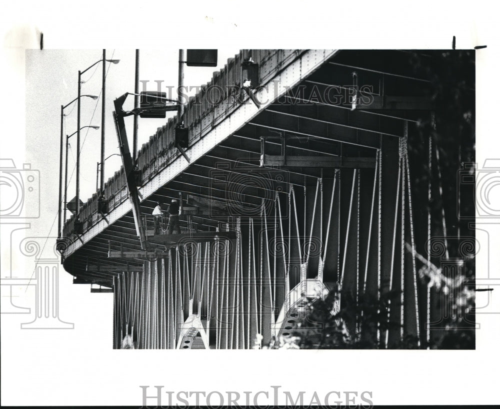 1988 Press Photo Main Ave Bridge Inspection - Historic Images