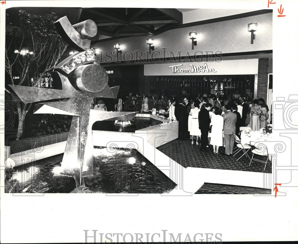 1981 Press Photo The Benefit Society at Fairview Hospital - Historic Images