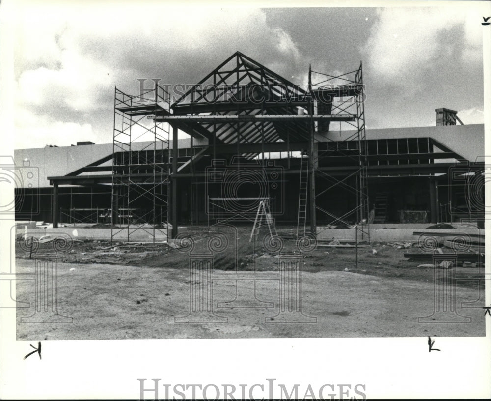 1985 Press Photo The Food Court Area Outside the Severance Mall - Historic Images