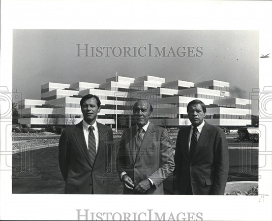 1985 Press Photo George, Frank H & Frank H Porter Jr at Enterprise 1 - Historic Images