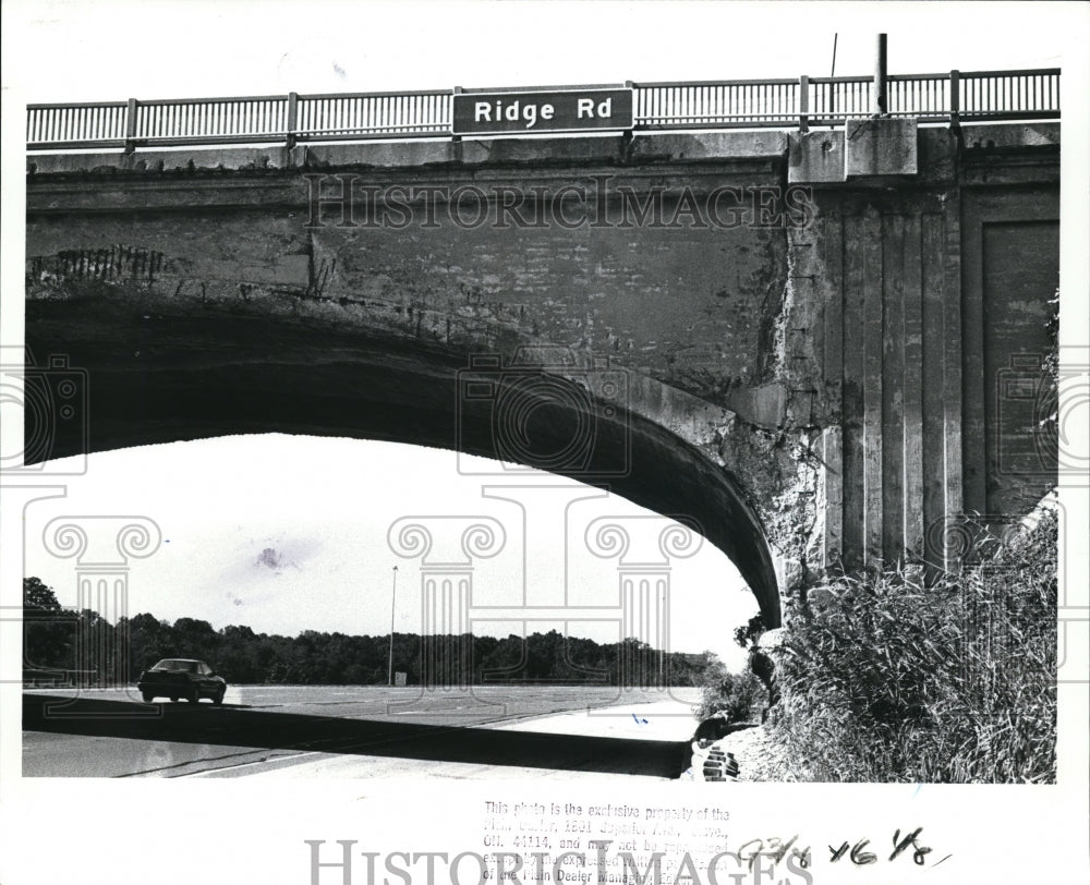 1988 Press Photo Ridge Rd E Bridge Over I 74 - Historic Images