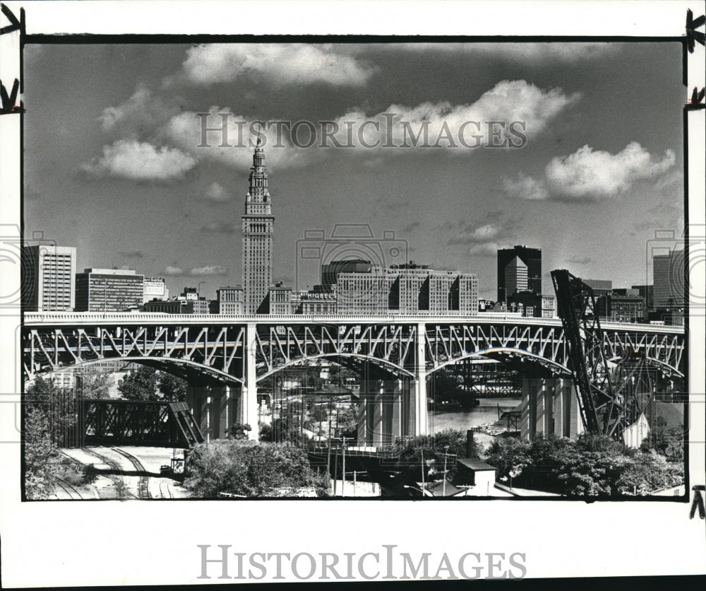 1983 Press Photo Lorain-Carnegie Bridge - Historic Images