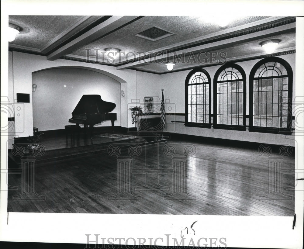 1989 Press Photo Hruby Conservatory of Music and Arts, 5415 Broadway - Historic Images