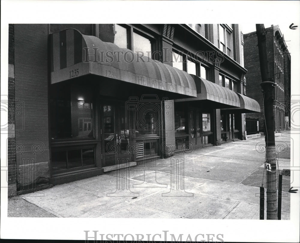 1987 Press Photo The Hat Factory - Historic Images