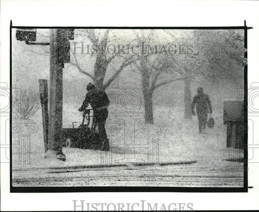 1988 Press Photo White out on the corner of E. 9th & Lakeside by  George Seura - Historic Images