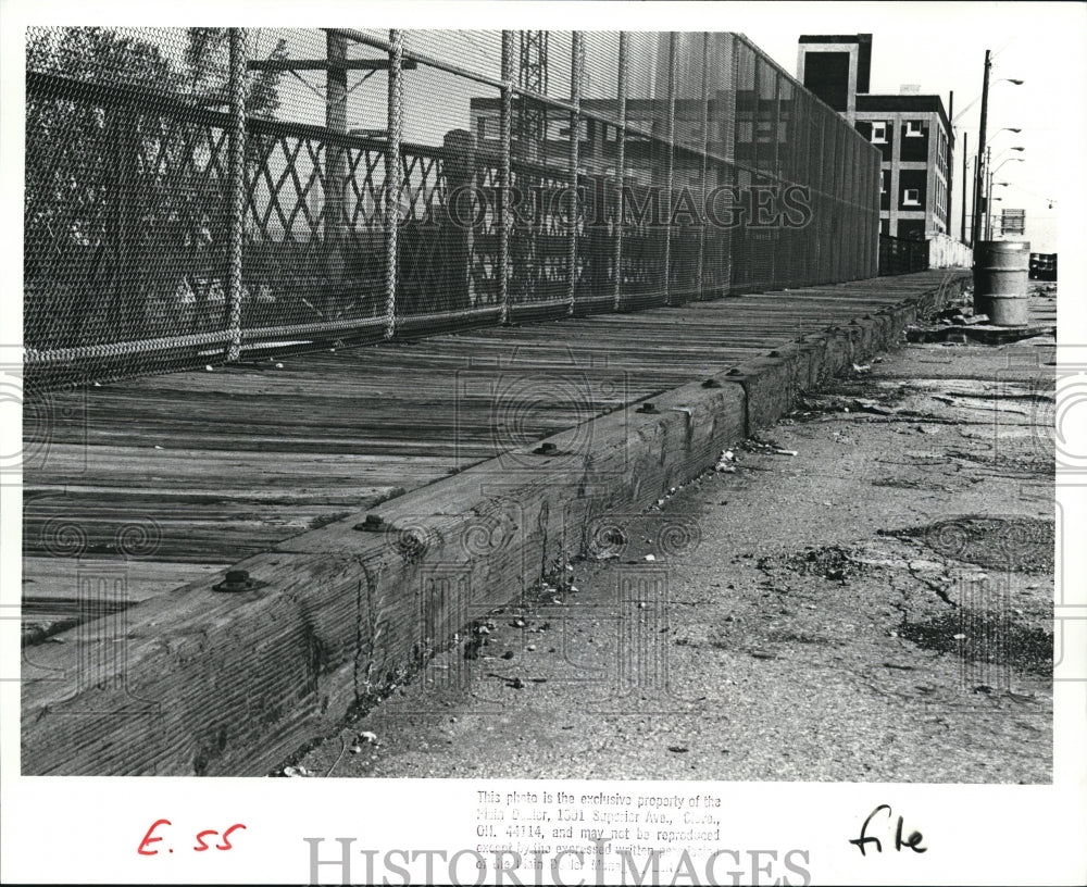 1988 Press Photo East 55th St Bridge - Historic Images