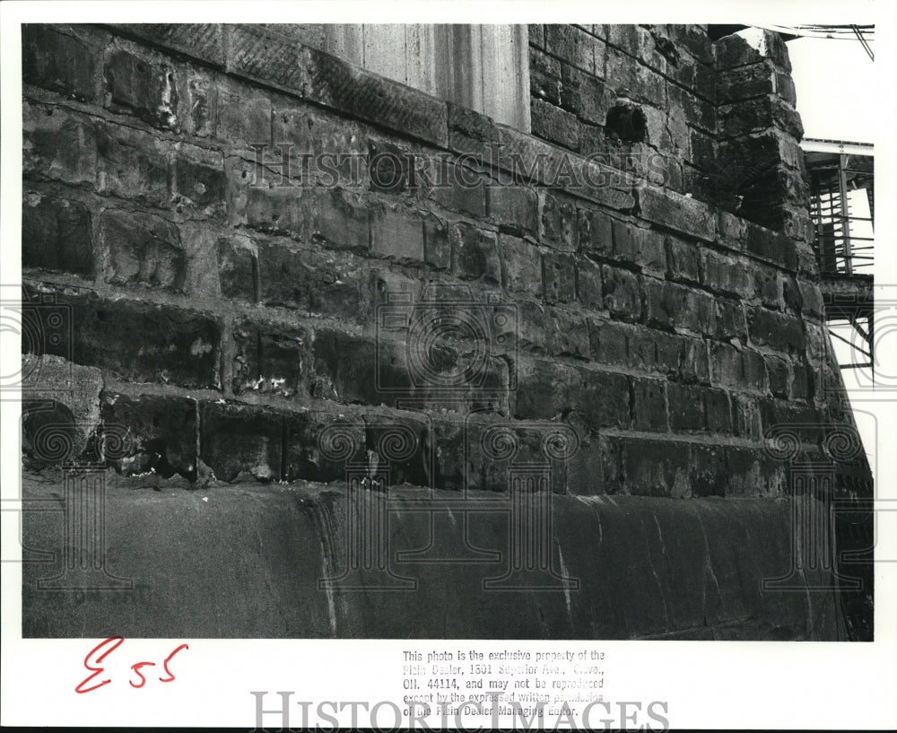 1988 Press Photo East 55St Bridge - Historic Images