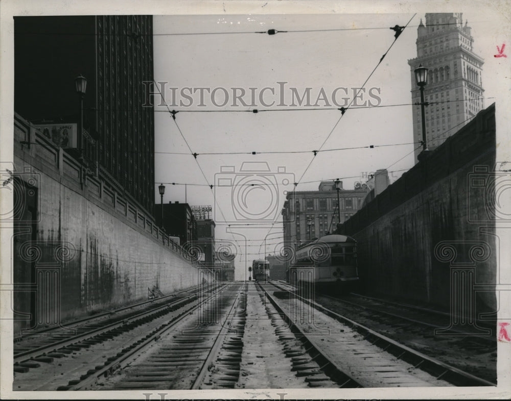 1939 Press Photo The Superior Bridge subway outlet - cva82219 - Historic Images