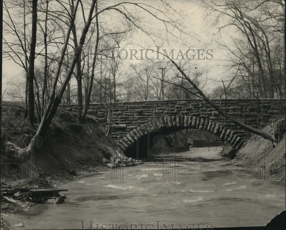1924 Press Photo The Doan Brook Wade Park bridge - cva82421 - Historic Images