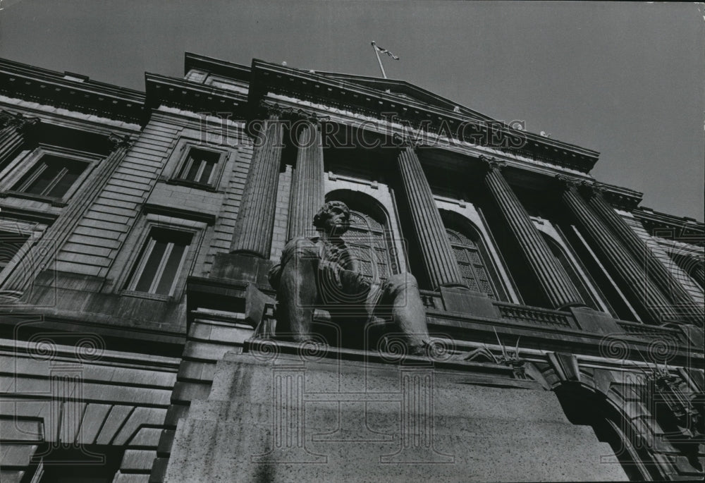 1969 Press Photo Cuyahoga County Courthouse at Lakeside Ave. - cva82553 - Historic Images