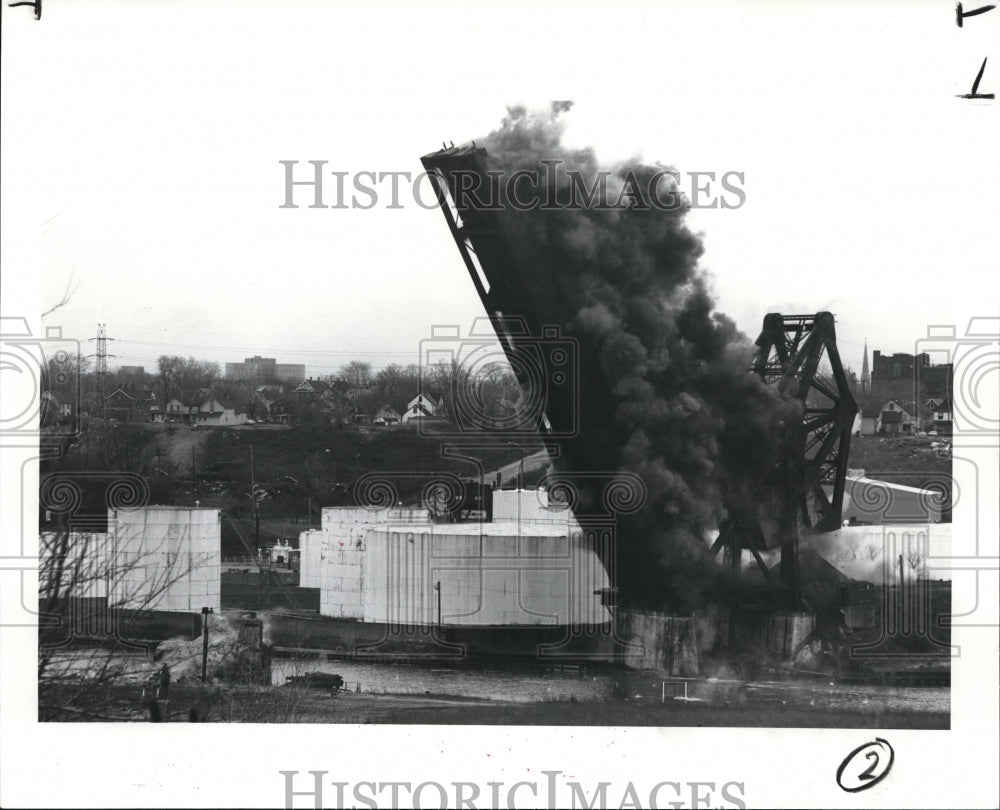 1987 Press Photo The New York Central Railroad bridge - Historic Images