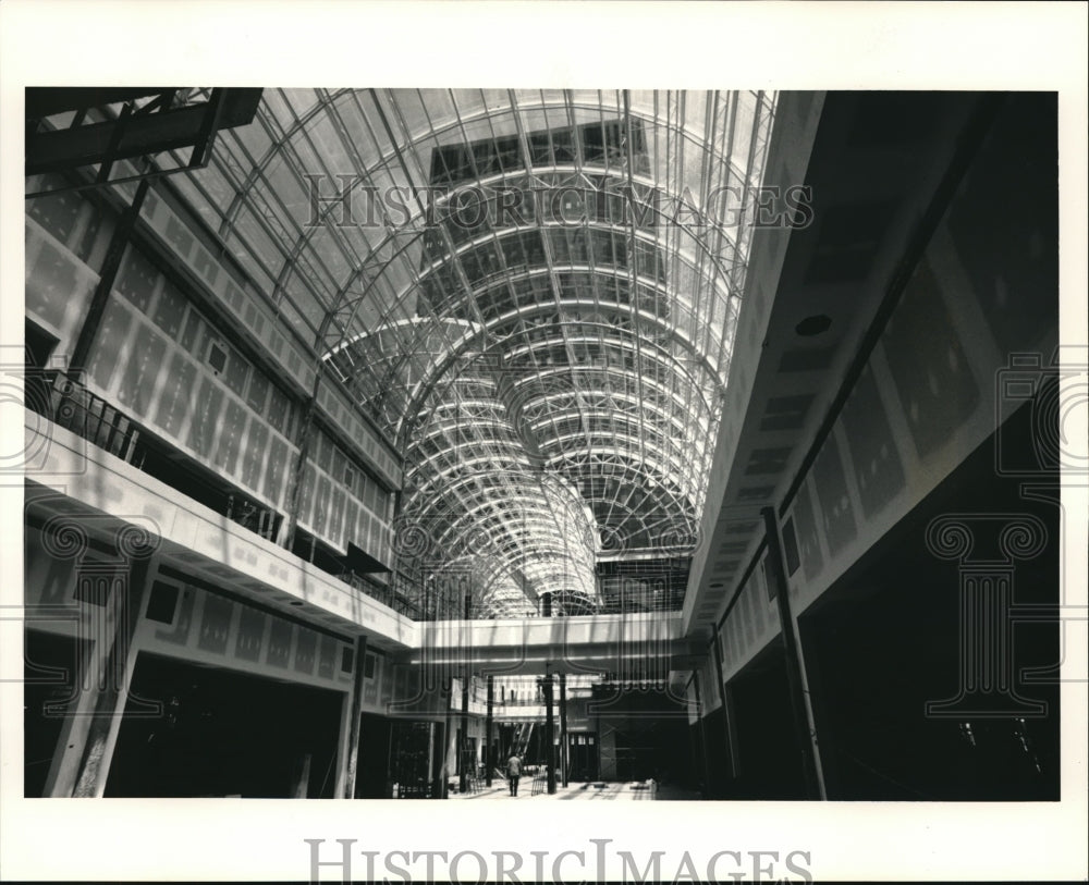 1987 Press Photo The Galleria at Erieview final stages of construction - Historic Images