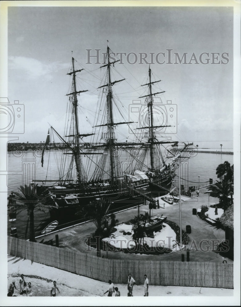 1980 Press Photo Replica of famous British Navy ship H.M.S. Bounty - Historic Images