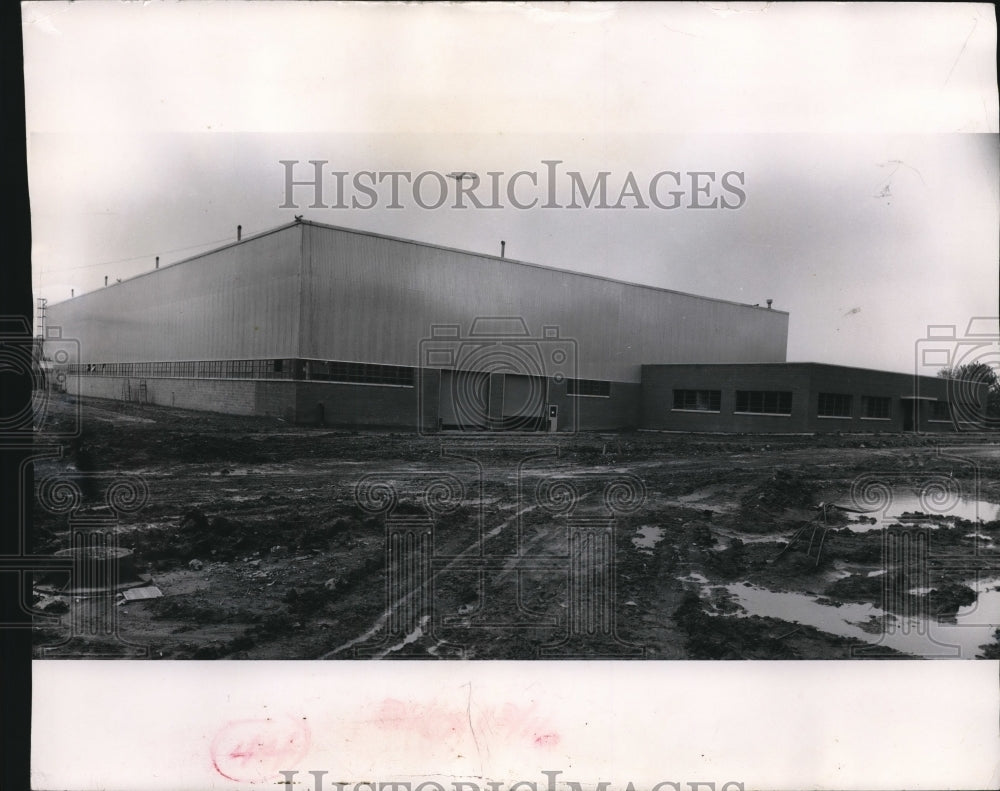 1957 Press Photo The View of New Westinghouse Plant at W. 160th Street - Historic Images