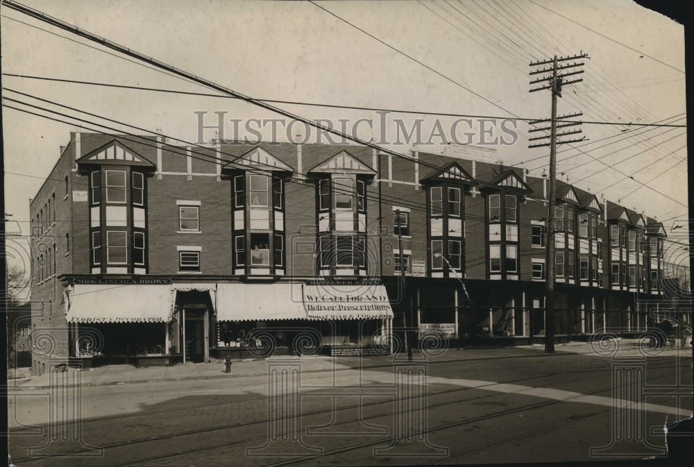 Press Photo Edgewater Building - cva82937-Historic Images