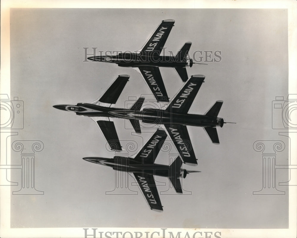 1966 Press Photo US Navy Blue Angels in Formation at Burke Lakefront Airport - Historic Images