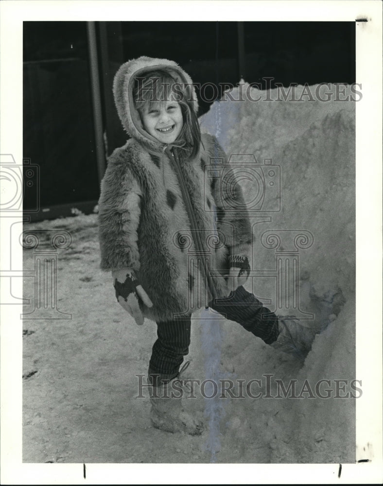 1985 Press Photo Winter Fashion - Historic Images