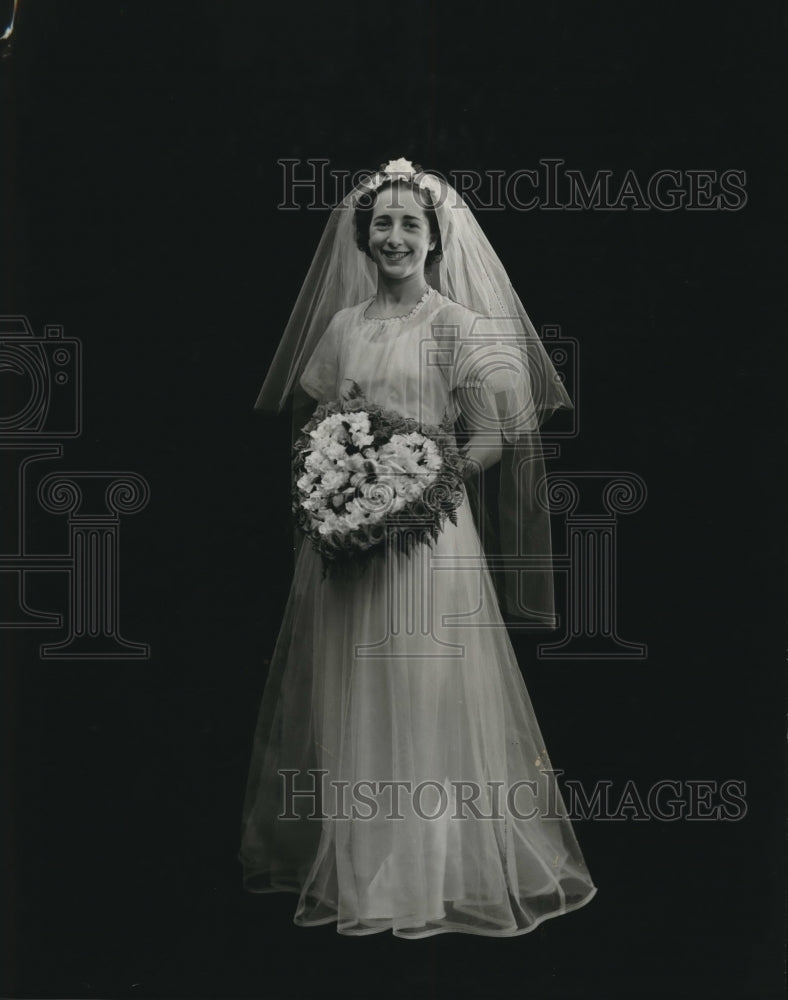 1938 Daughter of Mrs.Ralph Miller in her Wedding Gown  - Historic Images
