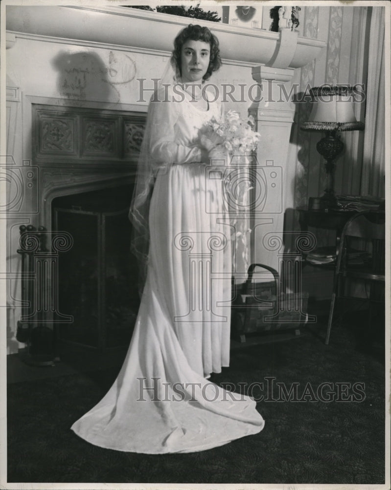 1948 Press Photo Mrs. Nm A. Clauss nee Dorothy J. Narrick, bride - cva83103-Historic Images