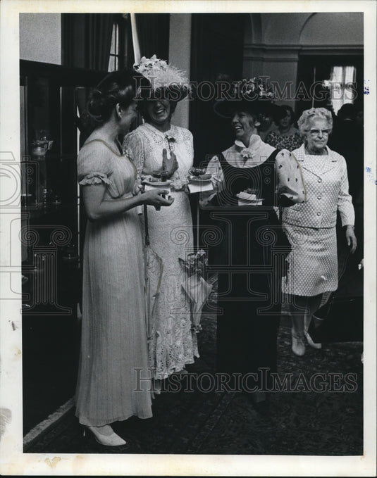 1967 Press Photo Mrs. Wm Douze, Mrs. Julius Gerlech Jr., Mrs. Walter T. Kania - Historic Images