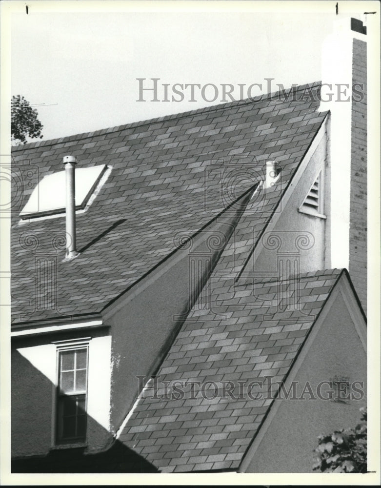 1988 Press Photo Asphalt Shingle - Historic Images