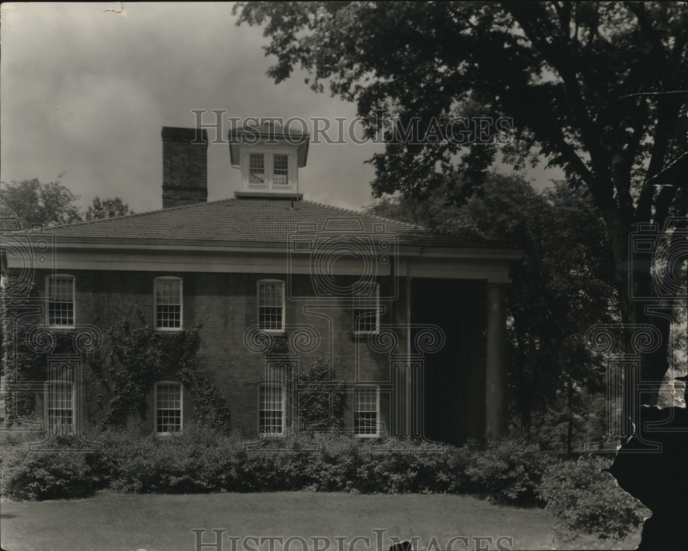 1961 Press Photo Western Reserve Academy in Hudson's Club House - cva83273 - Historic Images