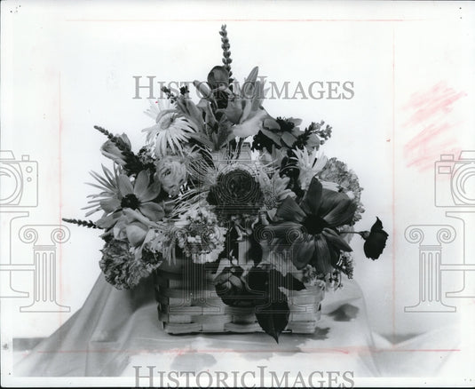 1969 Press Photo Wedding Bouquets - cva83309 - Historic Images