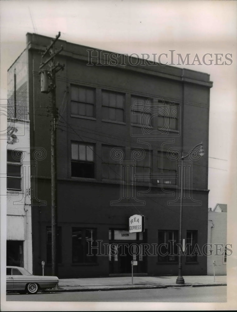 Press Photo American Railway Express Bldg. at 1325 St. Clair Avenue N.E. - Historic Images