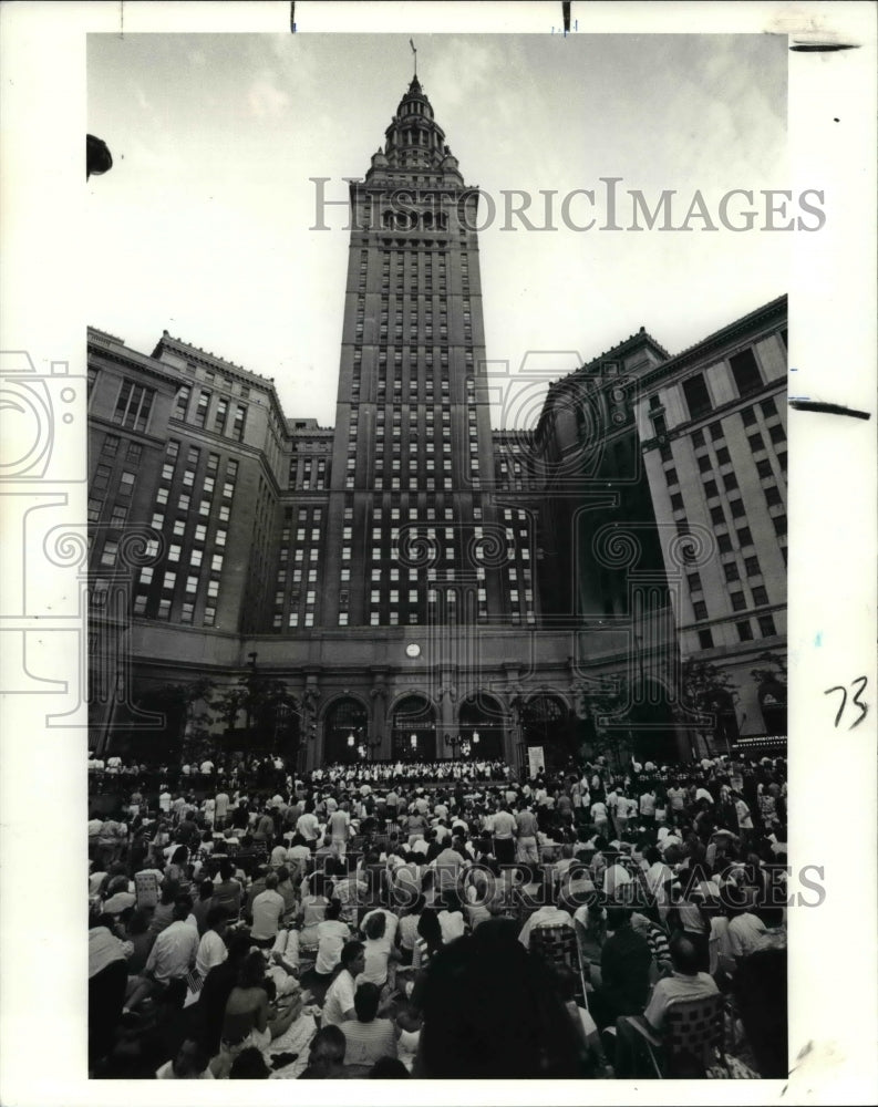 1990 Press Photo 60th Anniversary Celelbration of the Terminal Tower. - cva83862 - Historic Images