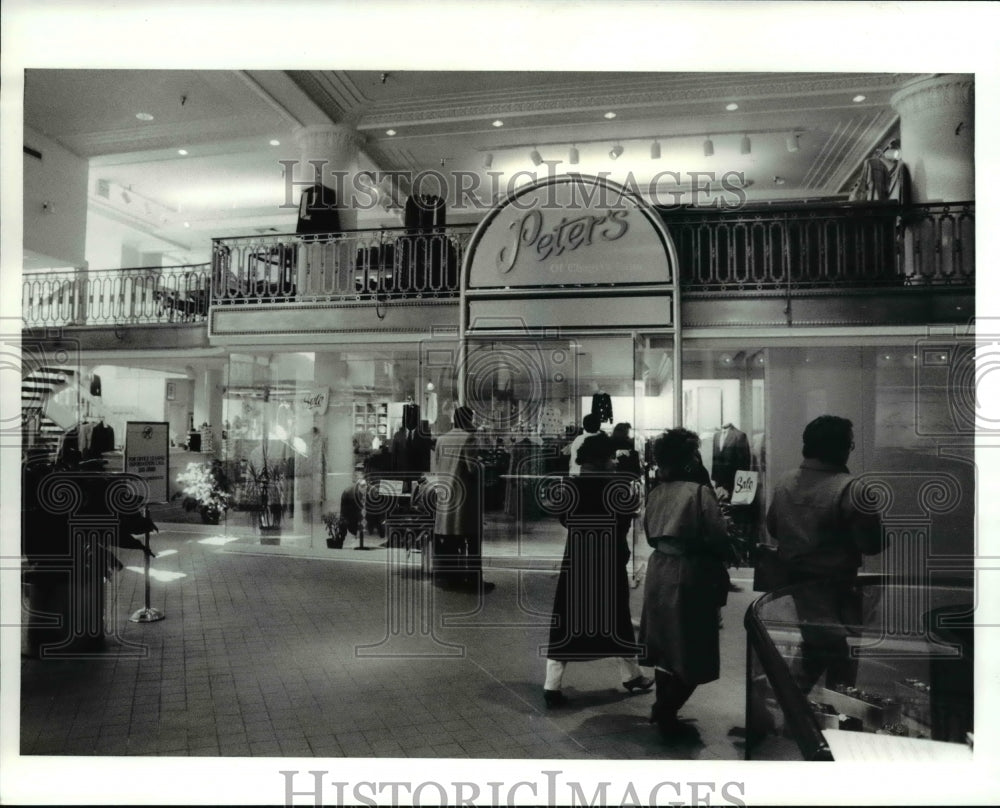 1987 Press Photo Halle Building Shoppers Center. - Historic Images