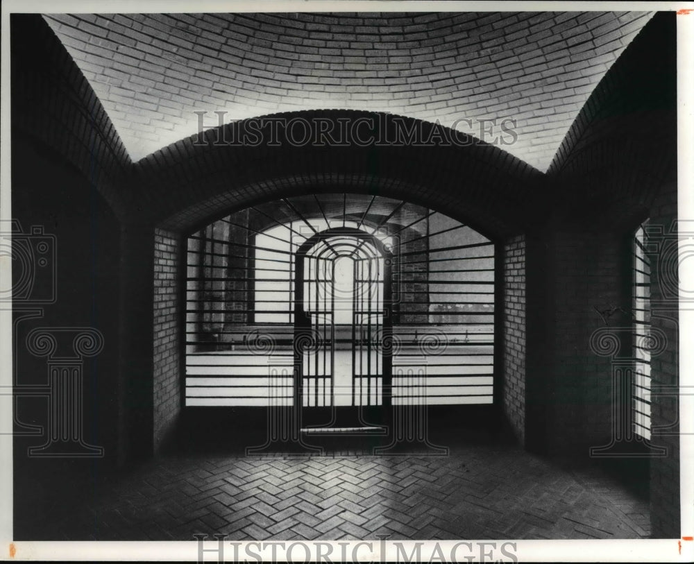 1976 Press Photo Domed lobby in the Western Reserve Building - cva84193 - Historic Images