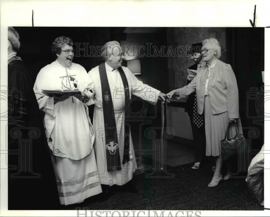 1989 Press Photo Judith Craig,Resident Bishop of Michigan & Bishop Edwin Boulton - Historic Images