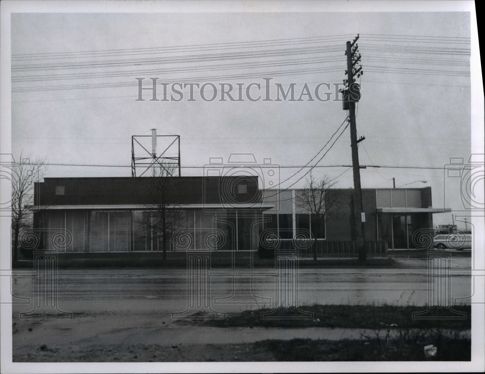 1967 The WVIZ Building in Brookpark Road  - Historic Images