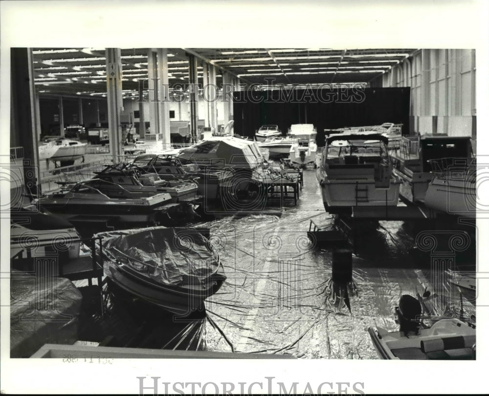 1985 Press Photo The International Exhibition Center - Historic Images