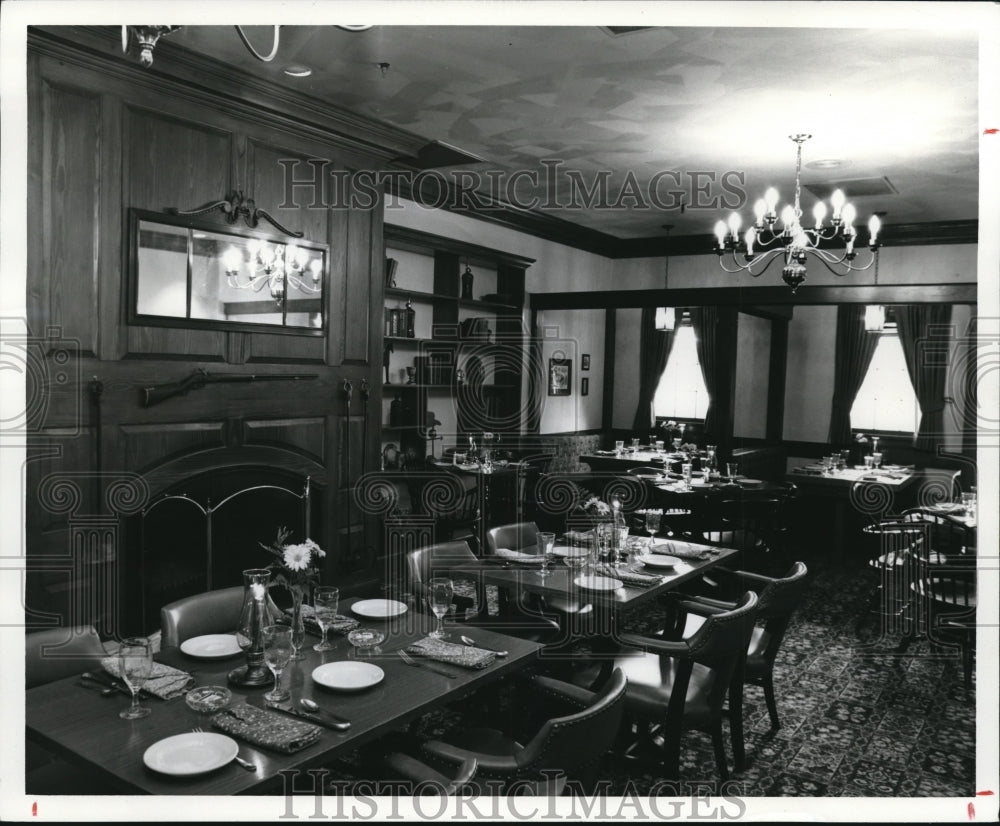 1981 Press Photo Library- James Tavern - Historic Images