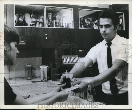 1963 Press Photo Mike Joyce, owner of the Cats Meow Bar - cva85346-Historic Images