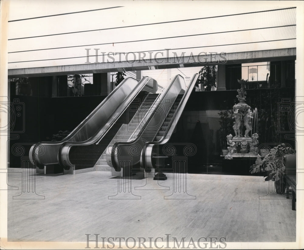 1972 Corridor of Broadview Savings &amp; Loans Office  - Historic Images
