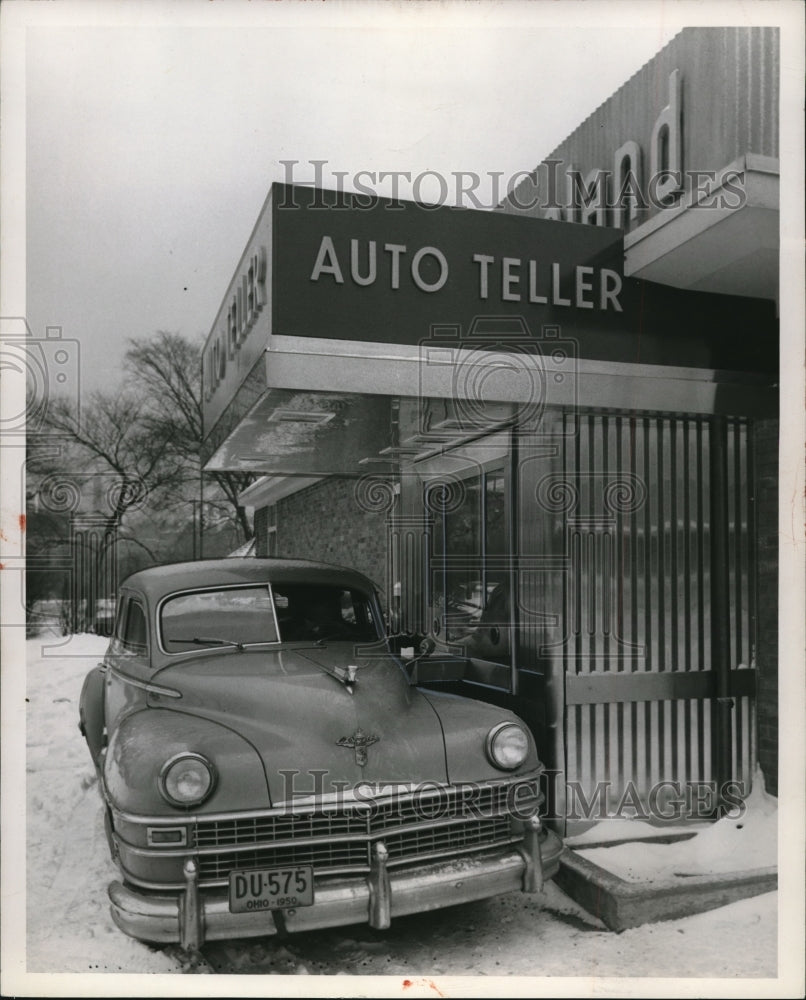 1950 Press Photo The auto teller of the National City Bank of Cleveland - Historic Images