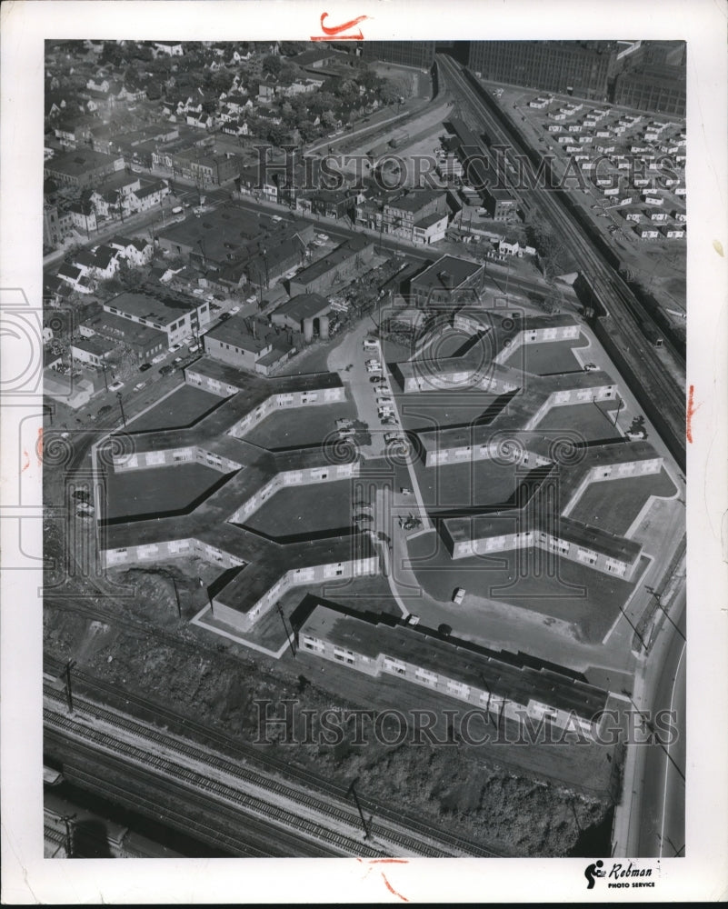 1958 Press Photo Airview of Kinsmen E 79th Area renewal housing. - cva85767 - Historic Images