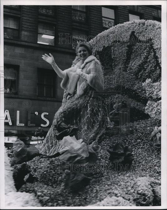 1970 Christmas Parade  - Historic Images
