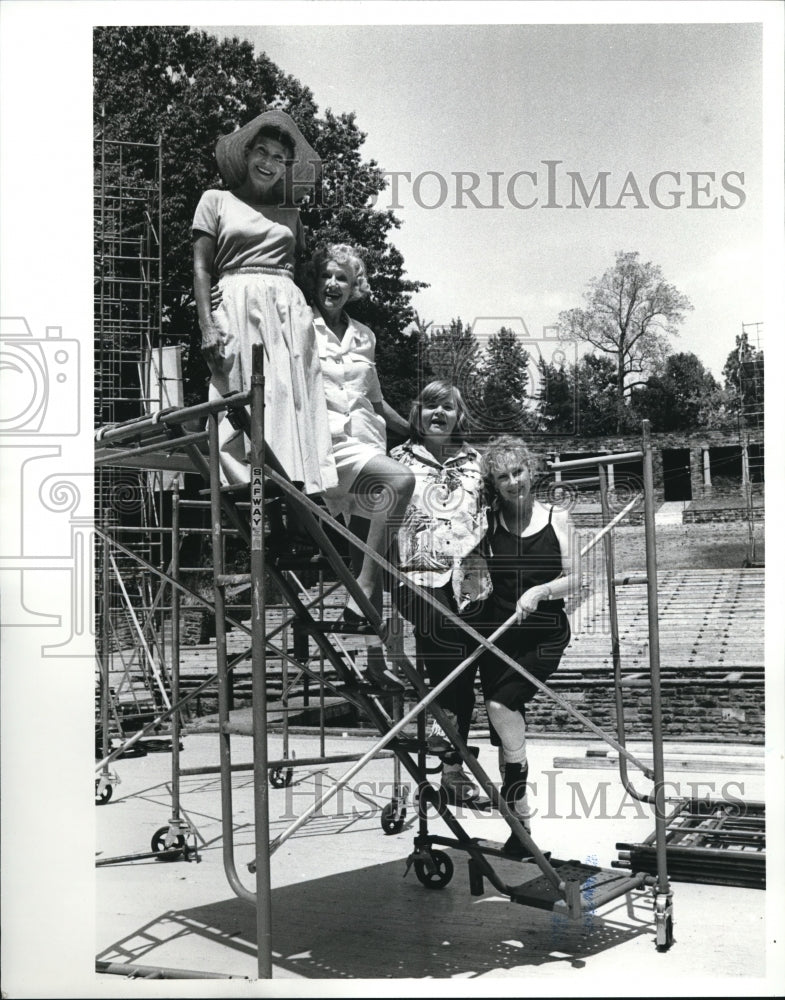 1988 Press Photo 4 actress return to Cain Park after 30 years - Historic Images