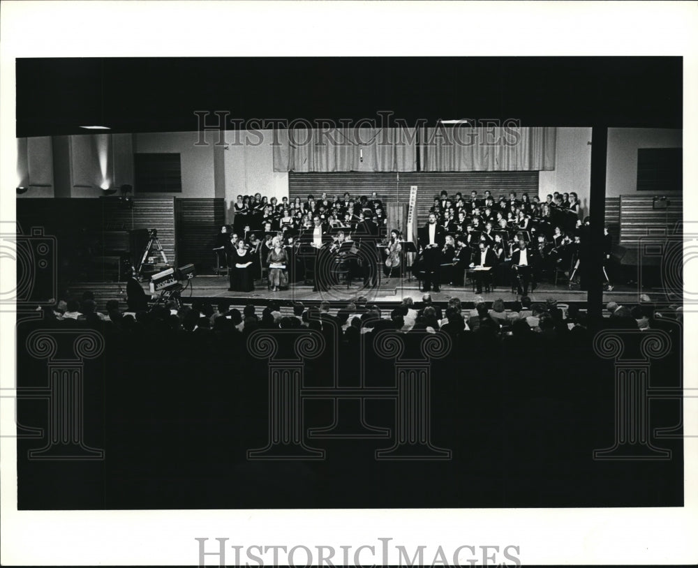 1982 Press Photo Artist Performing at 1982  Bach Festival - Historic Images