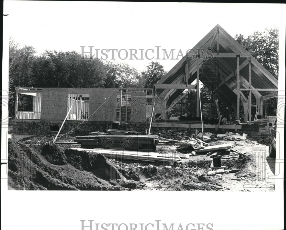 1983 Press Photo The constructions in the North Chagrin Reservation Center - Historic Images